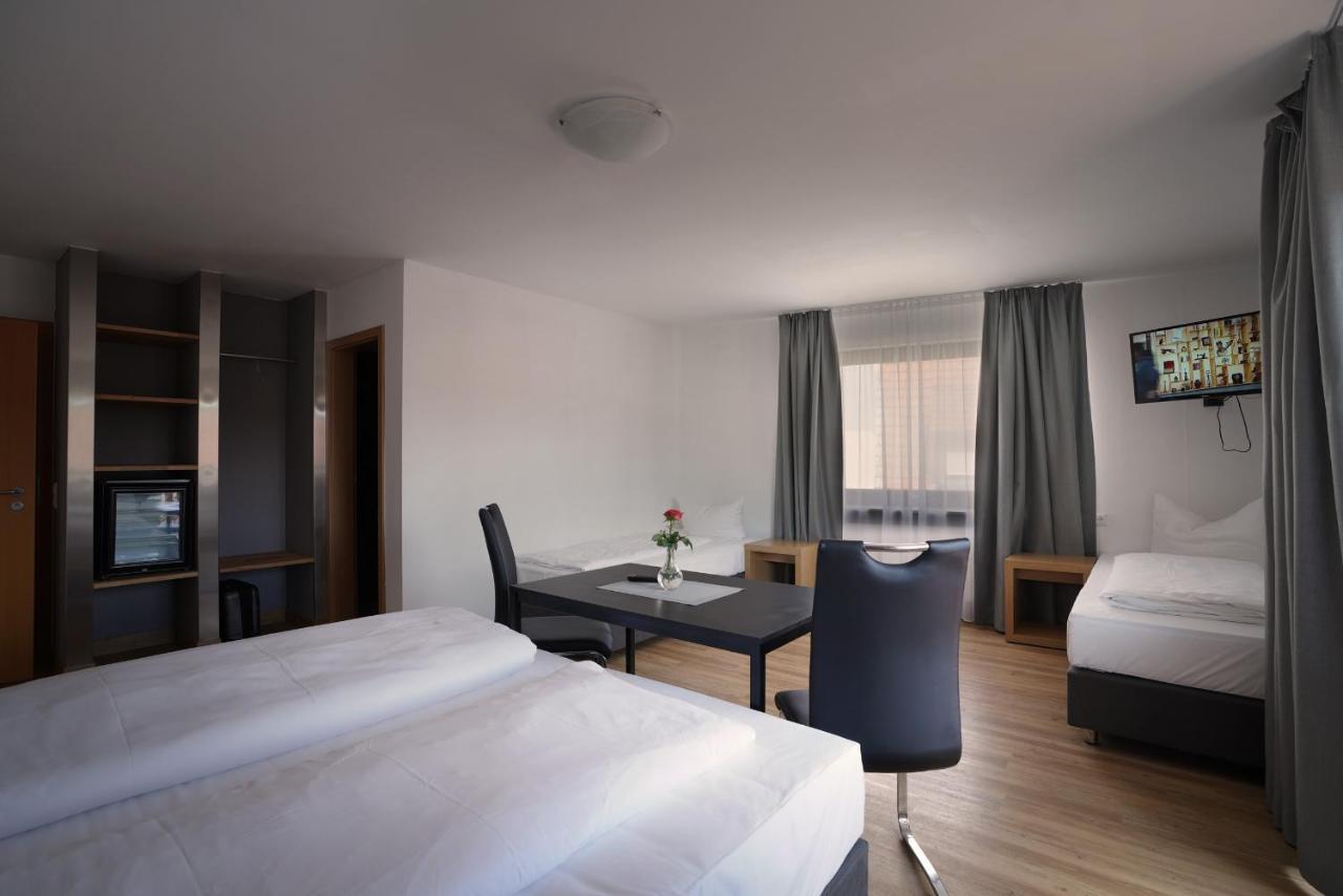 Hotel Gasthof Metzgerei Lamm - Benedikt Rueckel ガイゼルヴィント エクステリア 写真